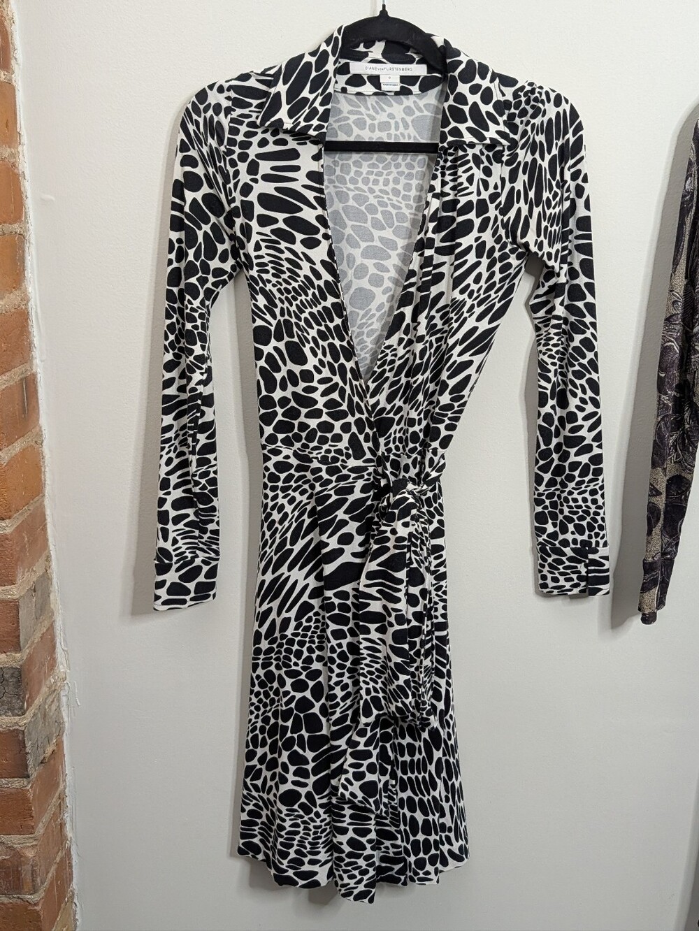 Diane von Furstenberg DVF Long Sleeve Wrap Dress Size 0 - T72 Zebra Print